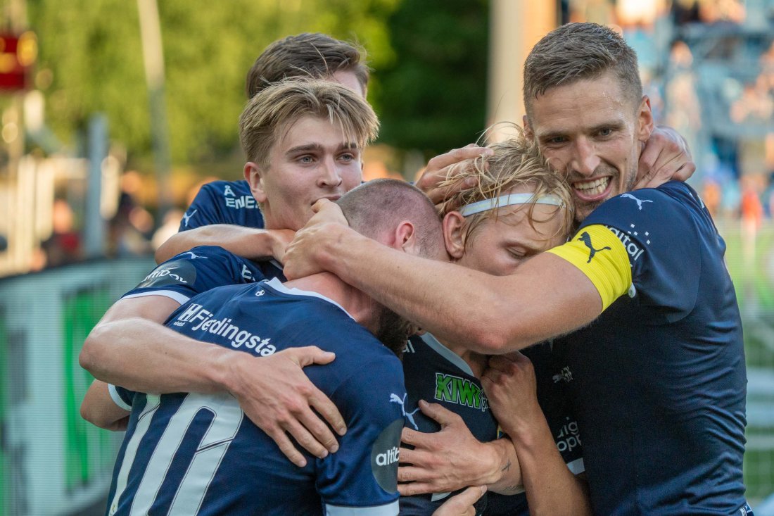 _A742676Web Tobias.jpg