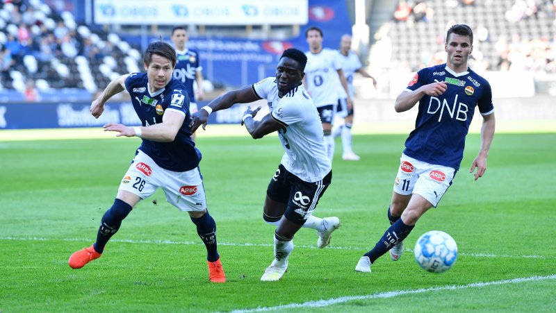 Vilsvik og Tokstad løp mye opp og ned høyresiden.