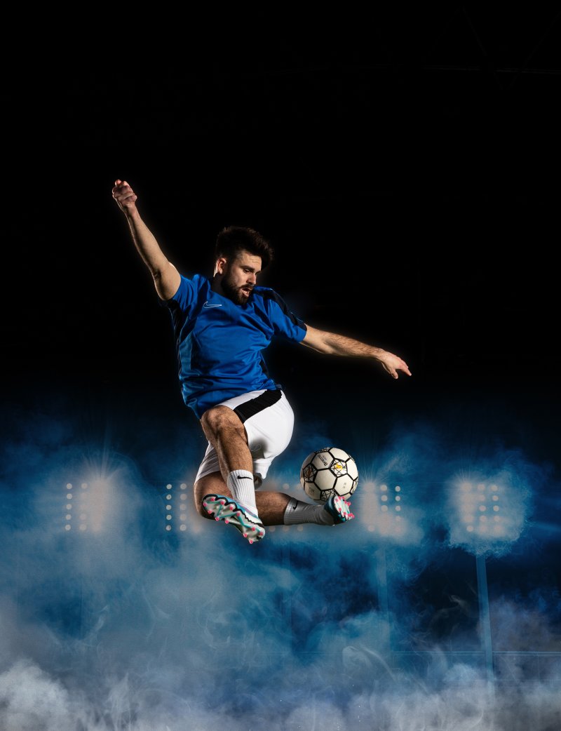 Fotballtrikser Christian Karlsen kommer