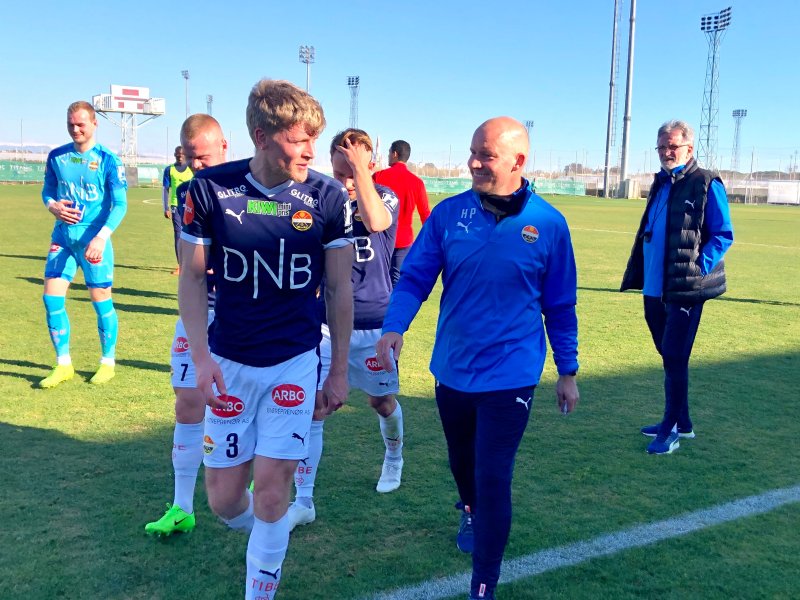 Jonathan Parr og Henrik Pedersen kunne gå fornøyde i garderoben etter årets første omgang.