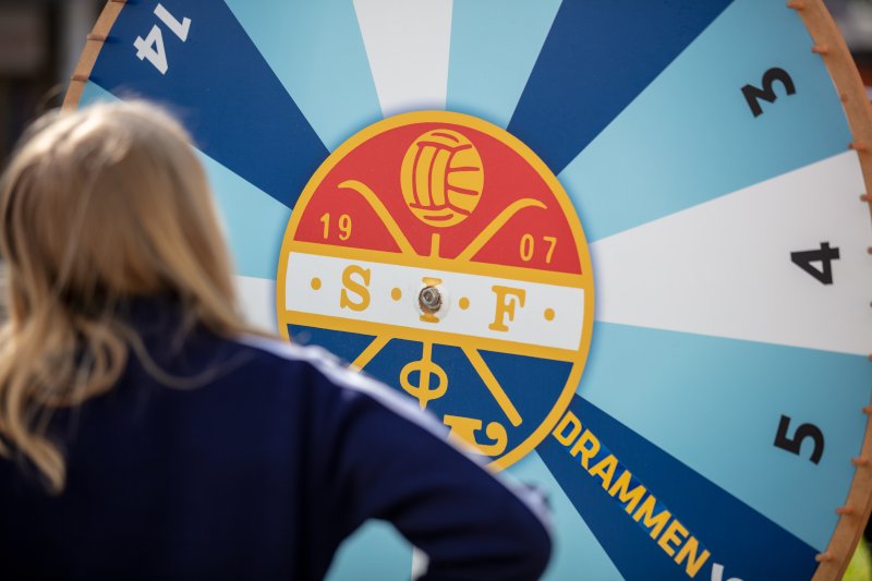 Strømsgodset bidrar med aktiviteter fra kl. 12:30 utenfor Drammenshallen