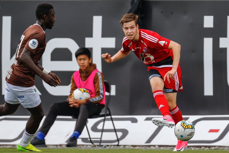 Lindquist har gjort det godt for Florø i OBOS-ligaen i år. Her under bortekampen mot MIF, som Florø vant 4-2.