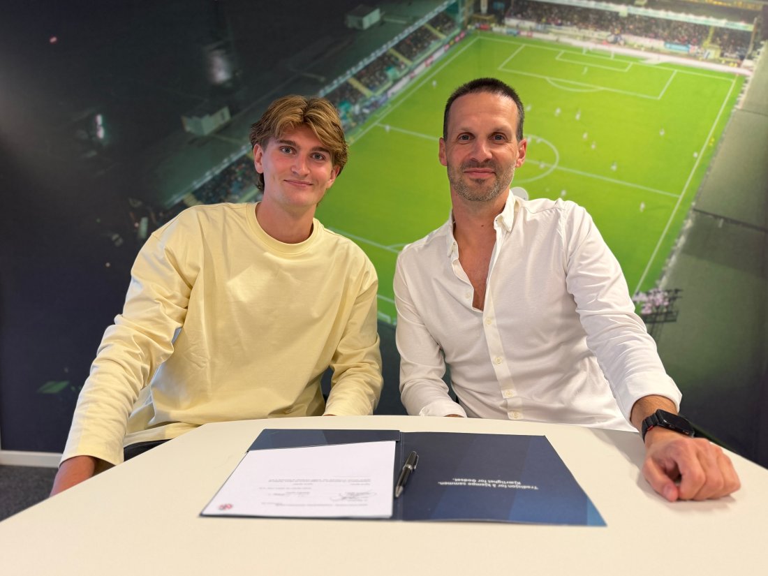 Ole Enersen sammen med sportssjef Jackie Rasmussen