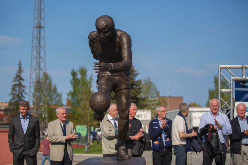 Primus inter pares - fremst blant likemenn.