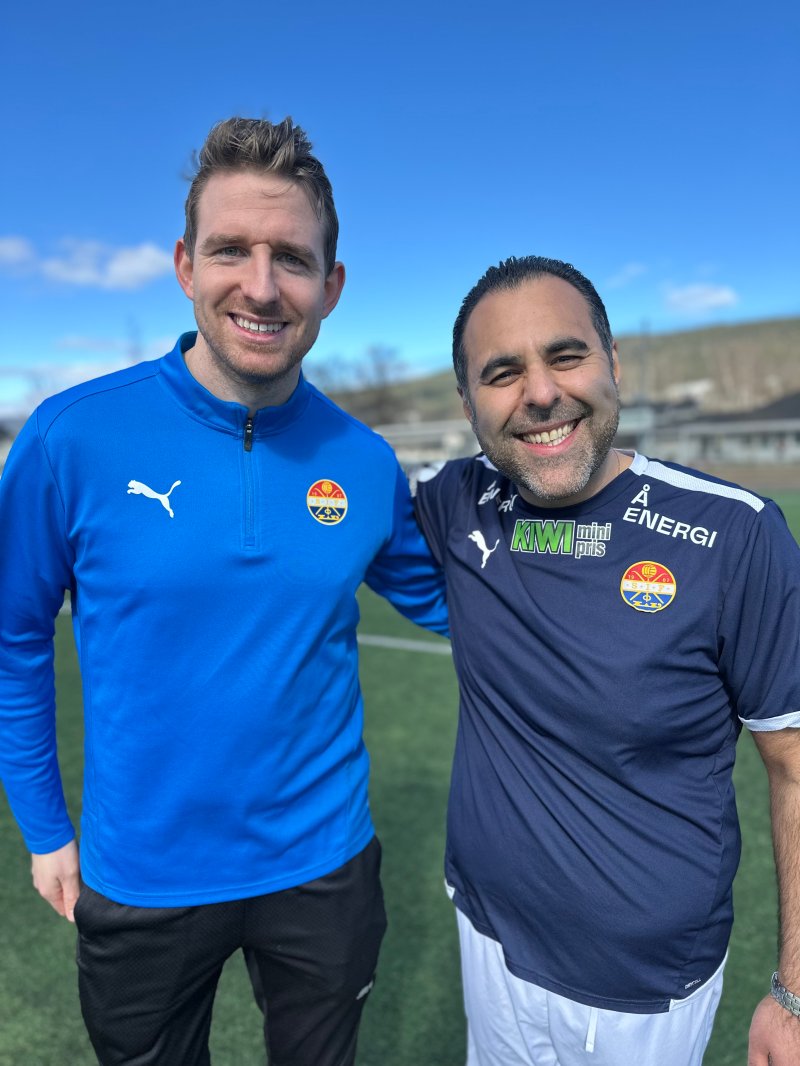 Lars-Petter Eggen, leder SIF-Samfunn og Masud Gharahkhani, Stortingspresident