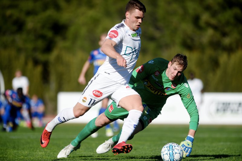 Tokstad i aksjon mot Sandefjord i Marbella.