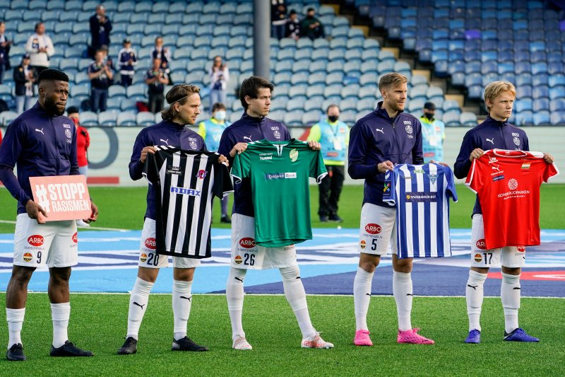 Før kampstart ble det markert støtte til breddefotballen, da våre spillere holdt opp draktene til lokale breddeklubber.